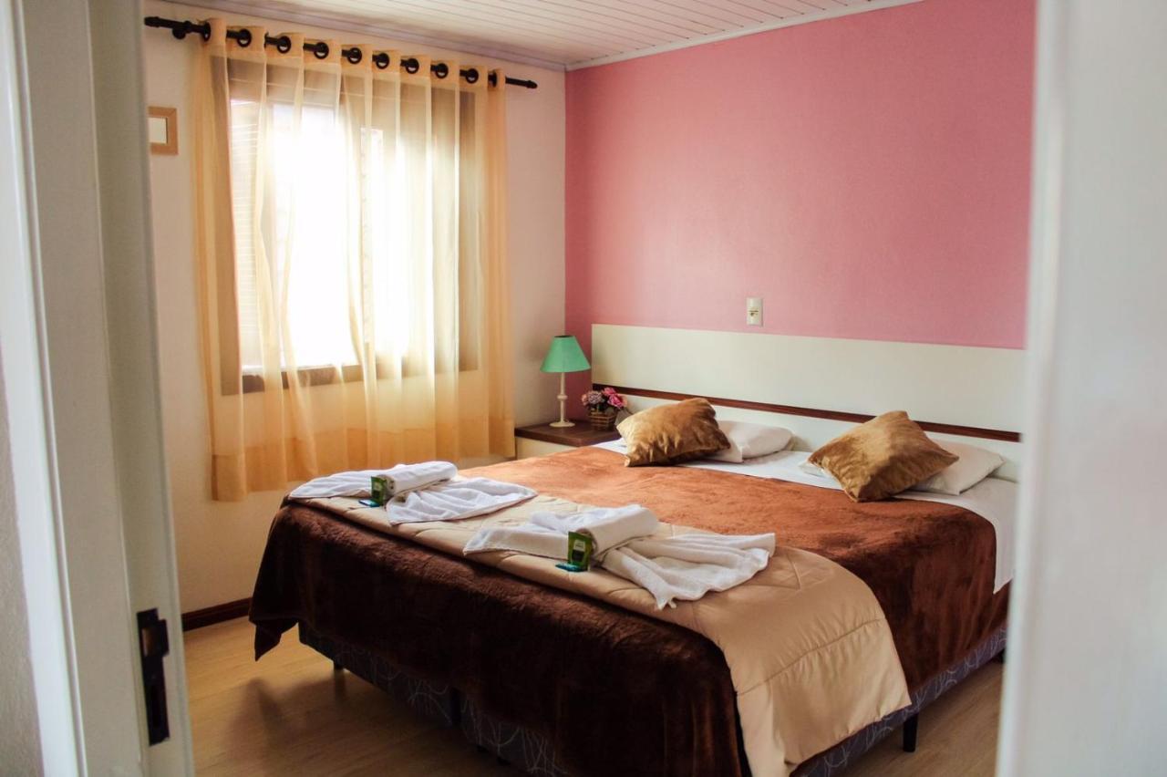 Cantinho Da Serra Bed and Breakfast Gramado Esterno foto